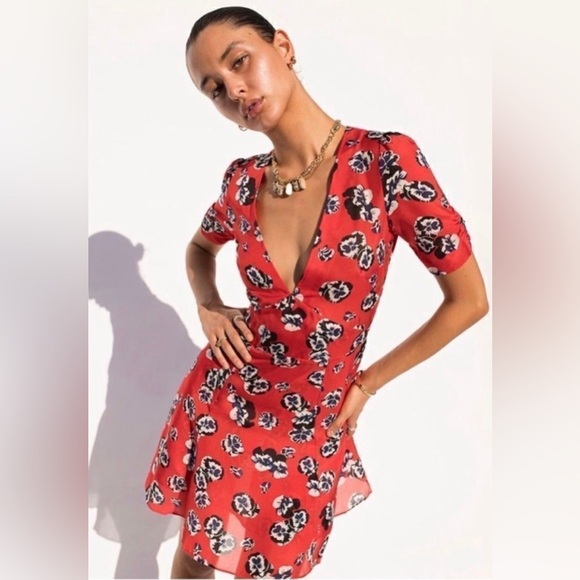 Realisation Par Dresses & Skirts - Réalisation Par The Ozzie Pansy Mini Dress Red Floral V Neck XS Silk (FLAW)